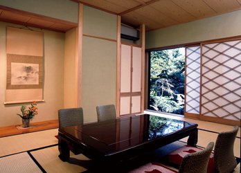 日本庭園の眺められる一室写真